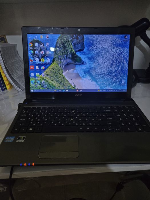 Notebook sotiladi