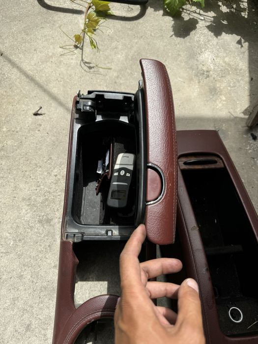 Червен преден и заден подлакътник за Mercedes CLS W219