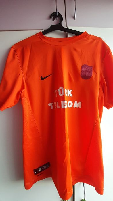 Футболни фланелки на Galatasaray и Trabzonspor оригинални