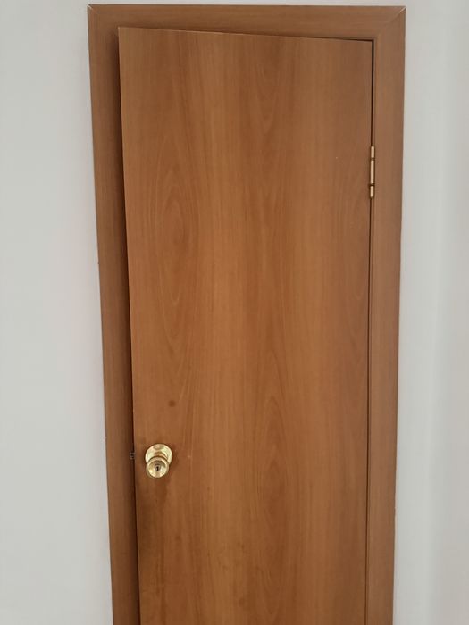 Продам межкомнатные двери