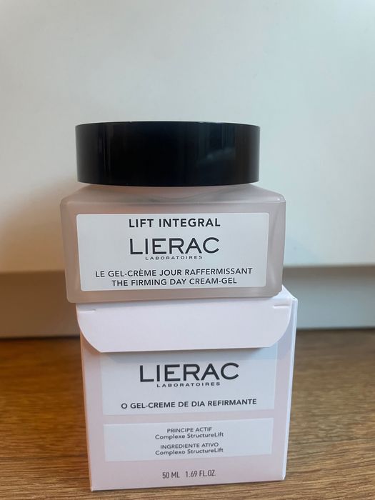 Крем за лице Lierac