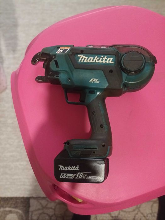 Vand Pistol de legat fier Makita