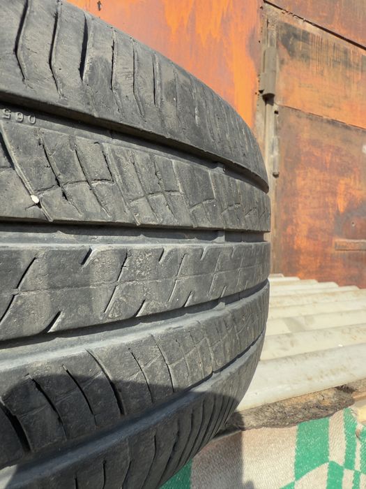 245/60/18 продам комплект резины.