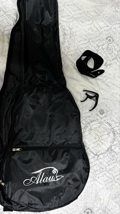 Гитара акустическая
