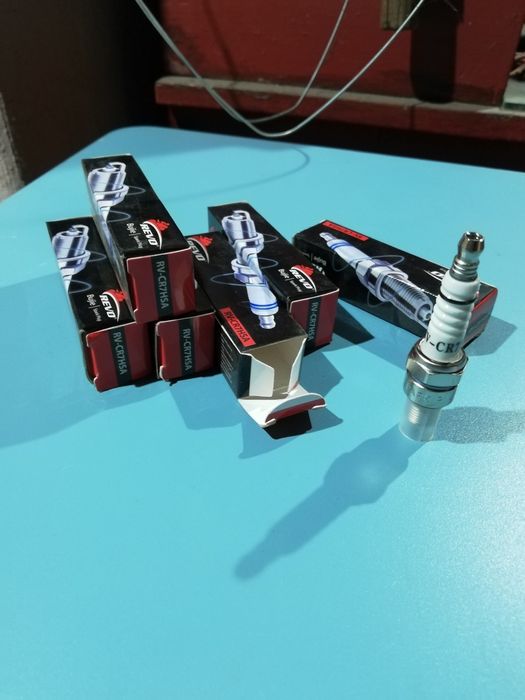 Vând piese noi scuter!