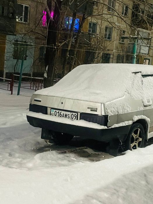 Продаю 21099,девять девять в моде,а так для первой машины топ.