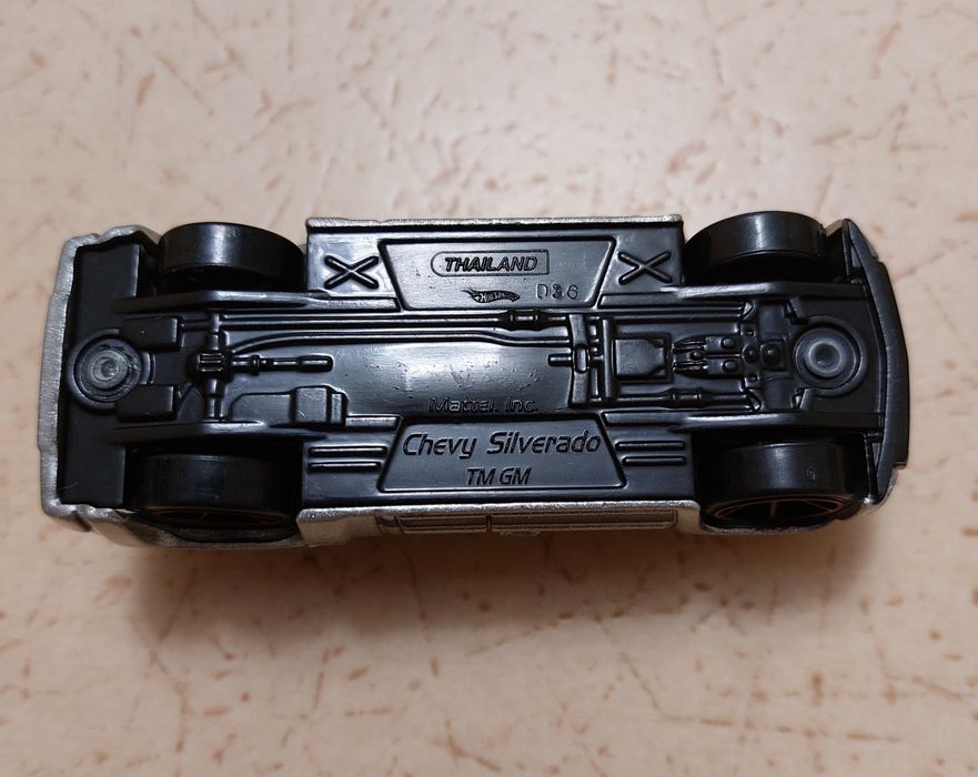 Колички matchbox / hotwheels