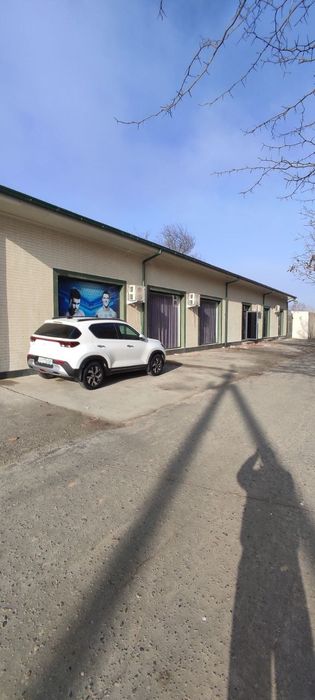 Кибрай тумани Ботаника махалласида 10 сотик ,бино билан сотилади вы