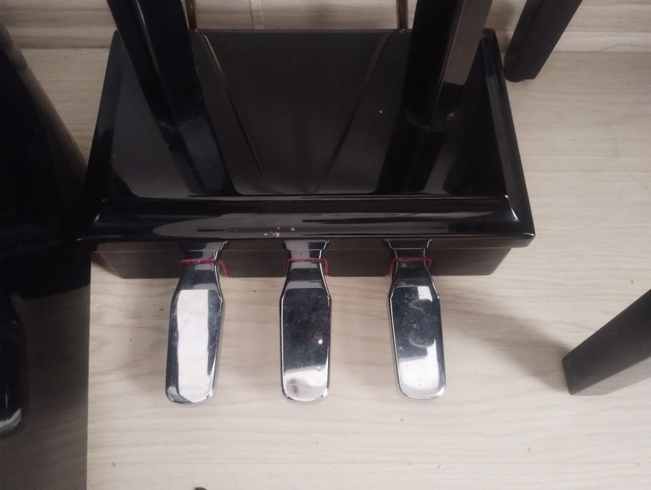 Vand pian electric