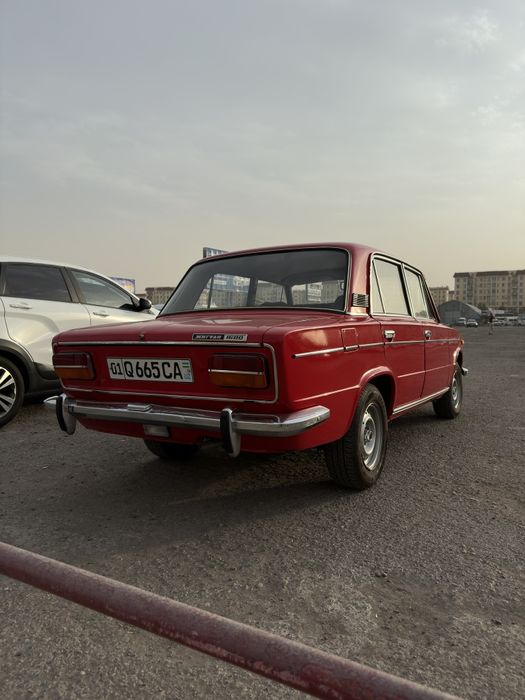Vaz 2103 sotiladi