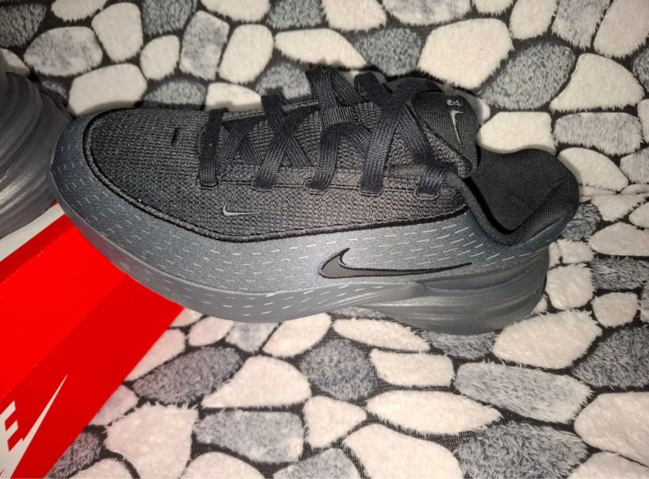 Nike Black 1 Uplift SC