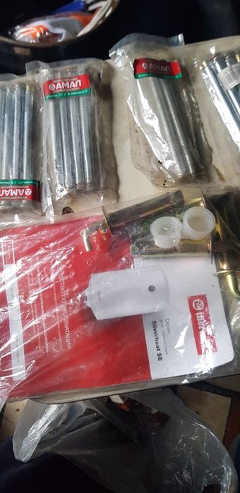 Продам анкерные болты 10 х1112