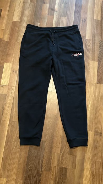 Чисто нов анцуг Hugo