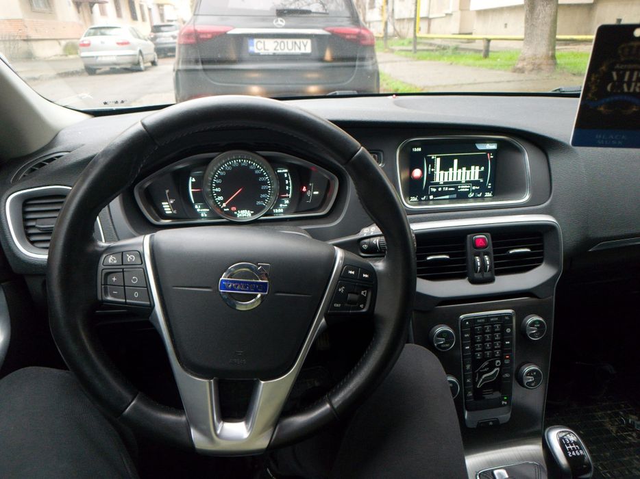 Volvo V40 - PREȚ FIX -  2.0 diesel 2015, 120 cp pr