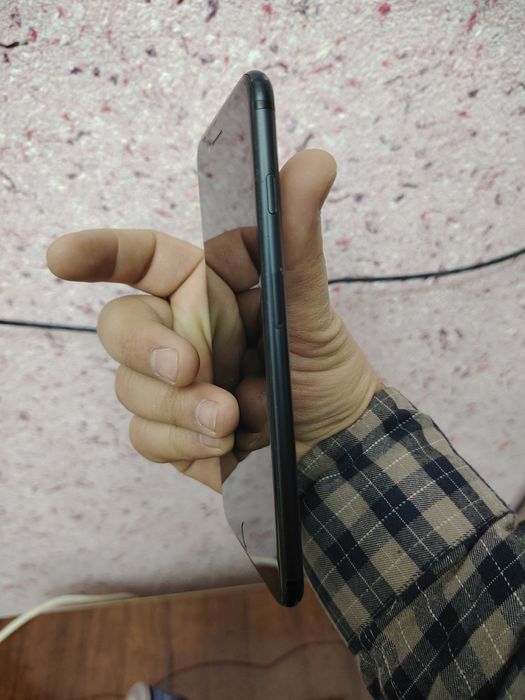 Iphone 7 plus sotiladi