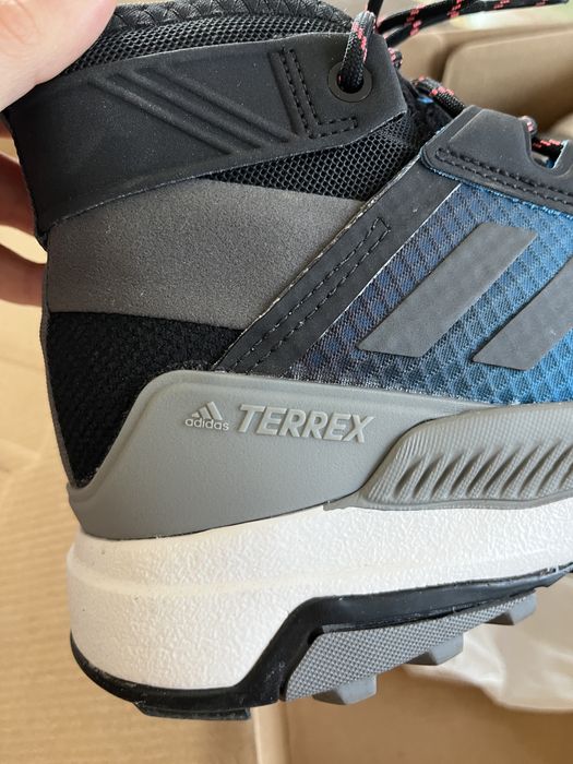 Дамски туристически обувки