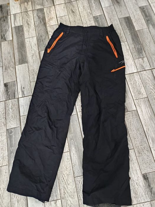 Pantaloni ski , combinezon,geci  ideale pt zăpadă
