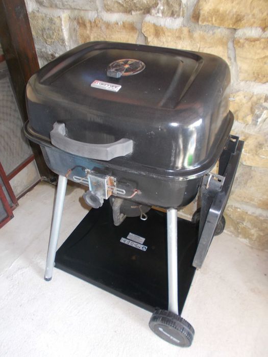 MASTER Grill&Party Барбекю на дървени въглища с капак