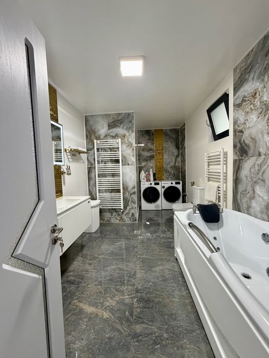 Casa  modernă de vânzare pregatita de mutare .