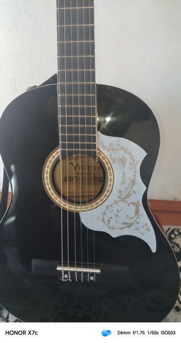 Gitara Victory rasmer 39  klassik. Neytron tolalati holati udar