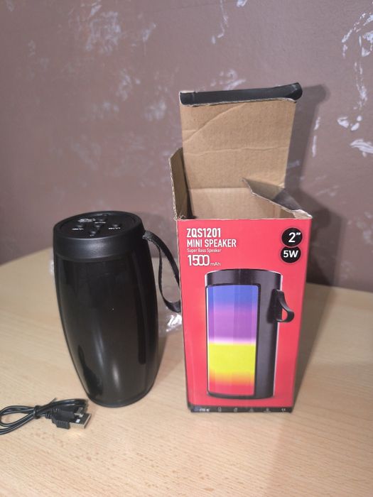Boxă portabilă Bluetooth 5w nouă