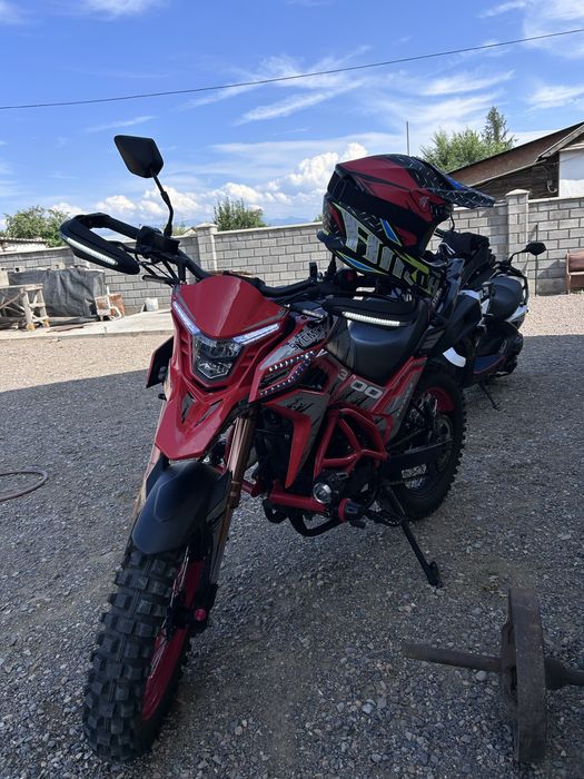 Продам мотоцикл sycmcc 300к