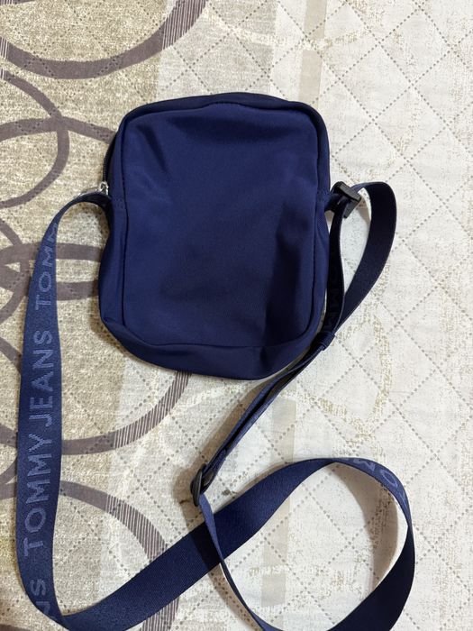 Чанти за кръст и презрамо