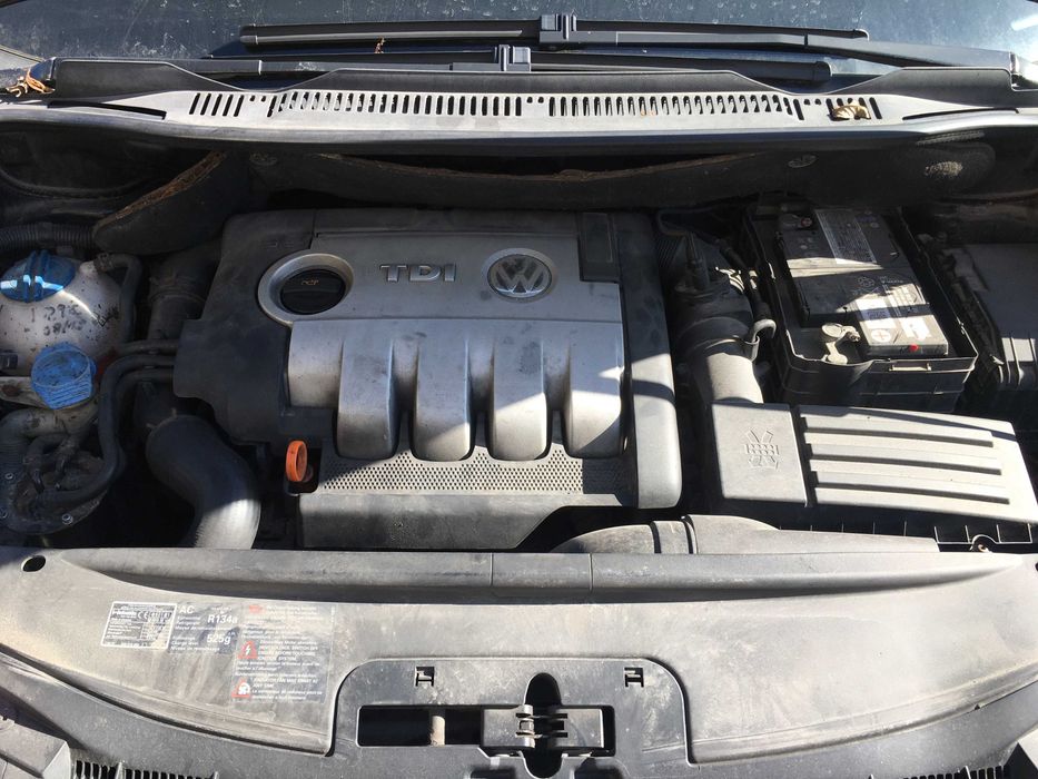 VW Volkswagen Touran 2.0tdi 140 к.с. на части
