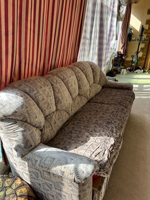 Диван и два кресла