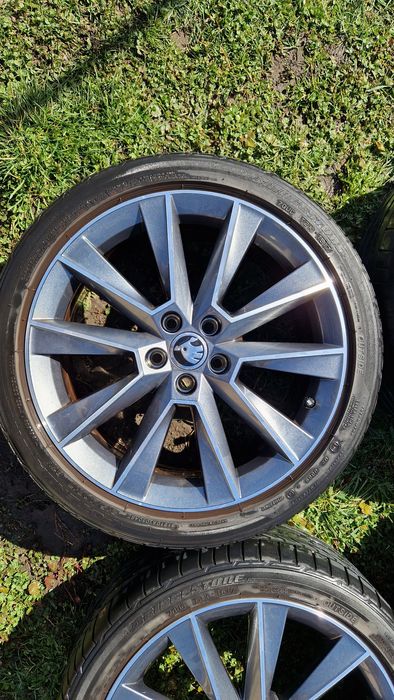 Roți vară  jante Al R17 Skoda Fabia Rapid Vw Polo Seat Ibiza 215 40 17