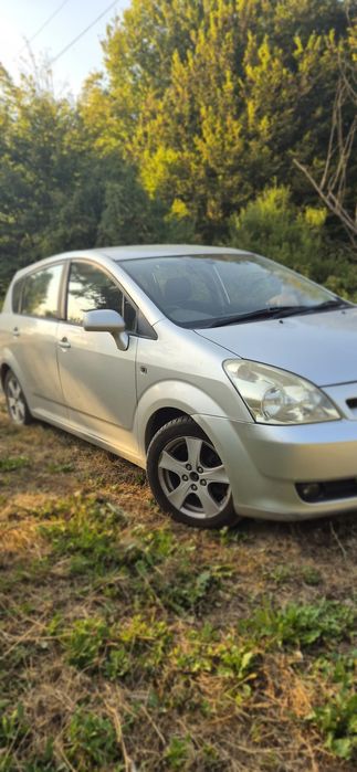 Продавам Toyota Corolla Verso