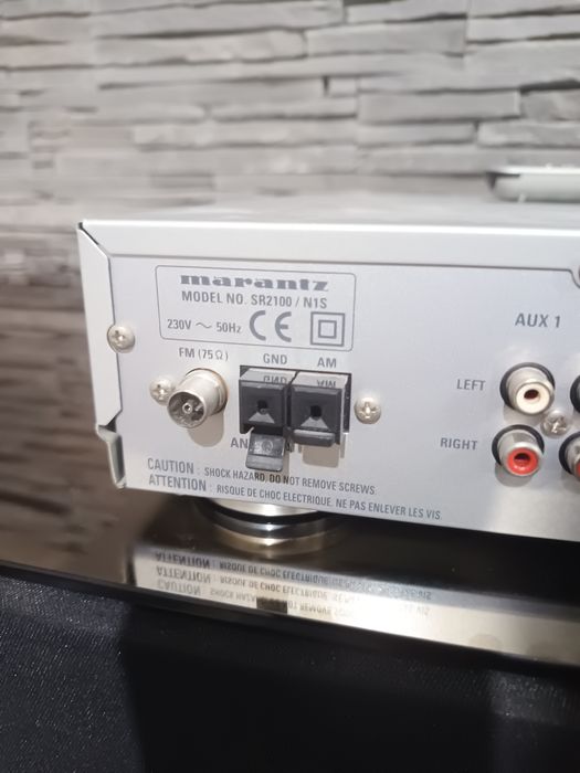 Amplituner Marantz SR 2100