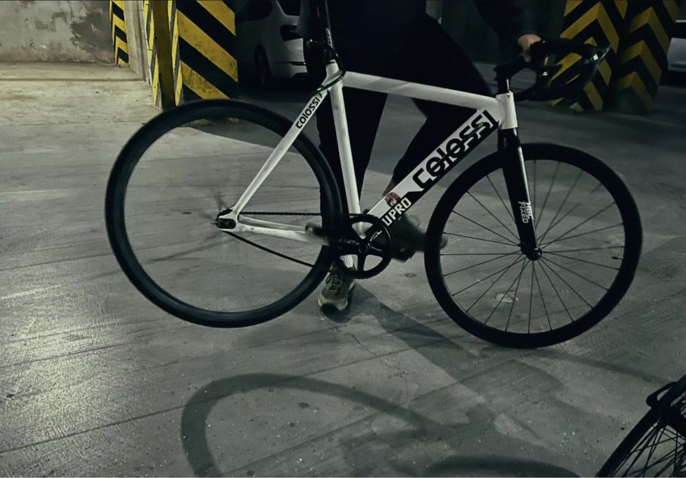 Продам Фикс Клоуси Clossi Велосипед