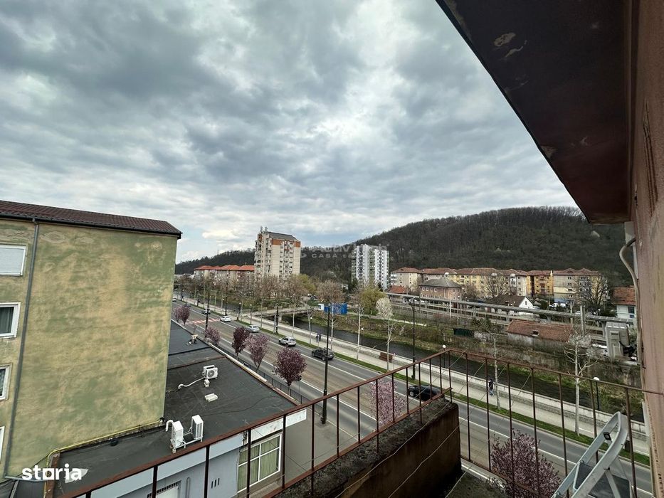 Resita, Apt. 3 cam.cf.1, semidec, CENTRAL