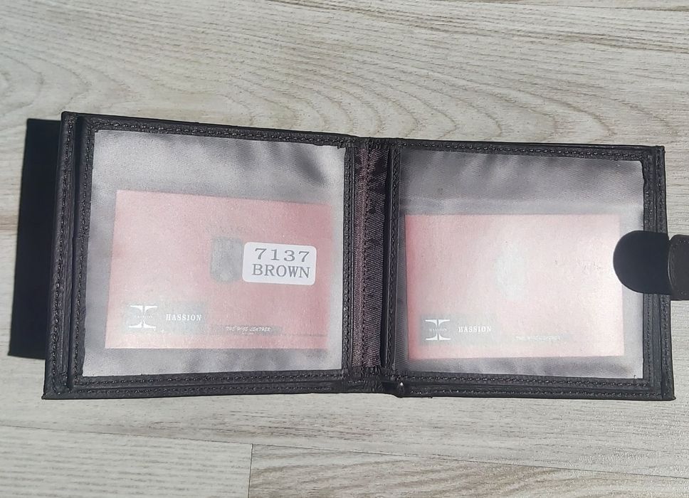 Vând portofel bărbătesc piele naturala maro nou