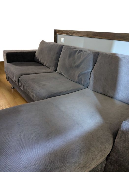 Colțar cu insula pe dreapta - 2.60m x 1.60m, gri închis, cu lada de depozitare