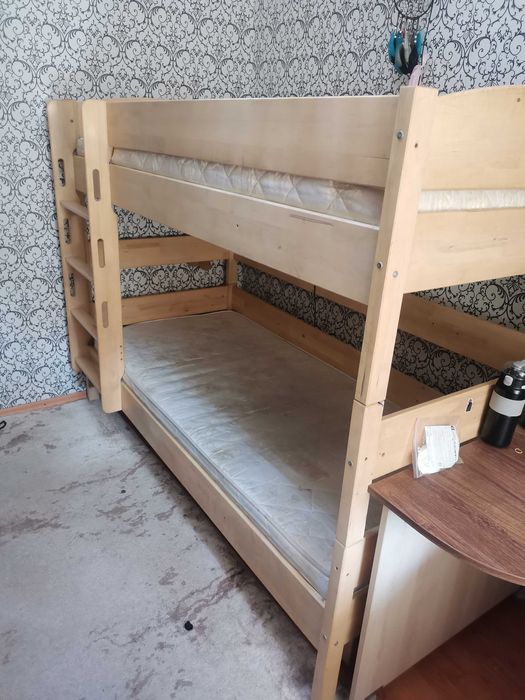 Кровать двухъярусная