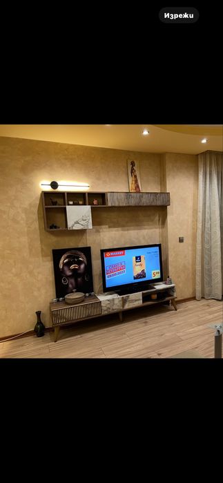 Шкаф за телевизор и етажерка