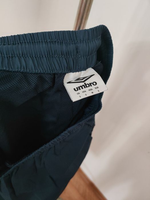 Спортивные брюки, трико Umbro