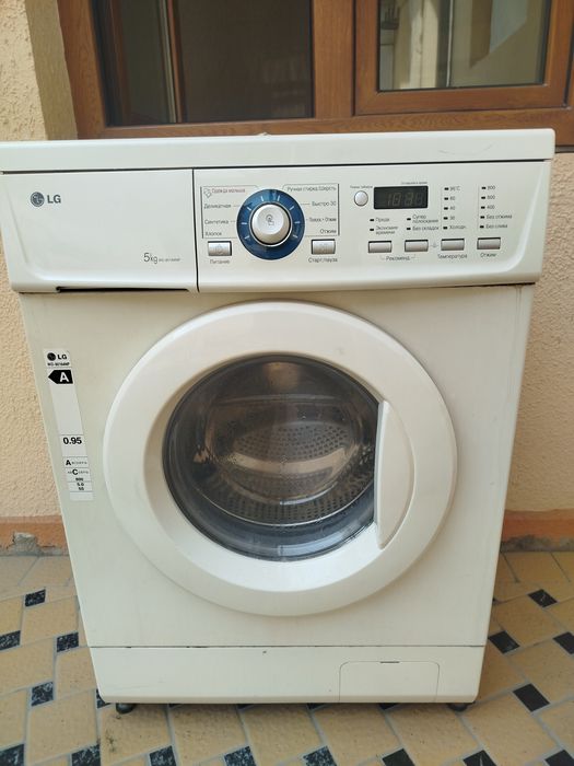 Стиральная машина сотилади