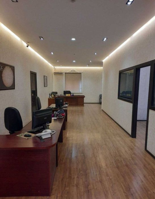 Аренда под Шоурум /Офис  Шота Руставели улица