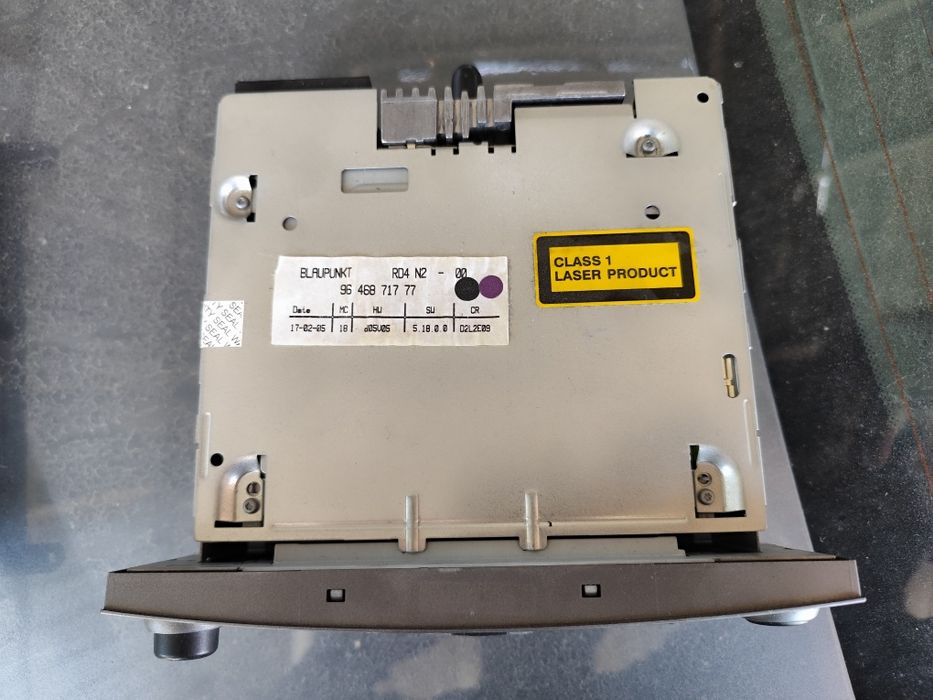 CD за Пежо 407 - 2005г