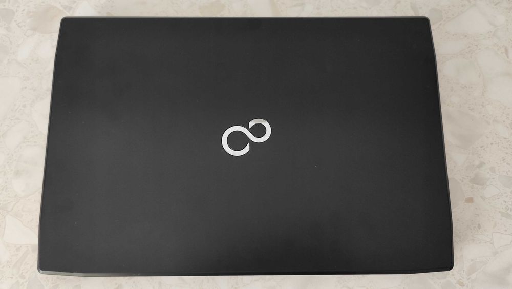 Fujitsu Lifebook A544-intel i5