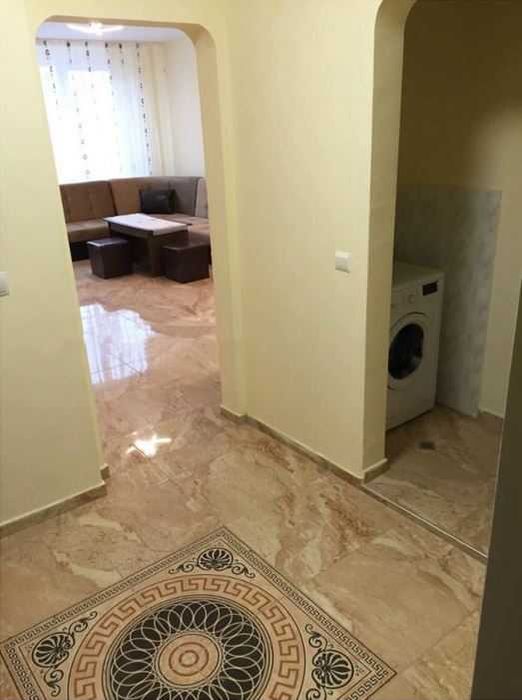 Дава се под наем Двустаен апартамент в София, Полигона - 78 кв.м за 561 € - Снимка #2