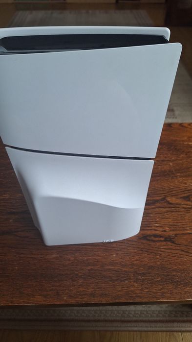 Vând PS5 SLIM de 1 tb