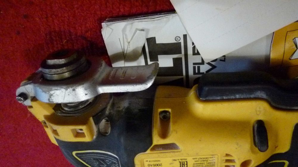 DeWalt DCS355 18V XR Brushless Акумулаторен мултифункционален инструмент