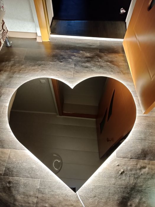 Зеркало с подсветкой