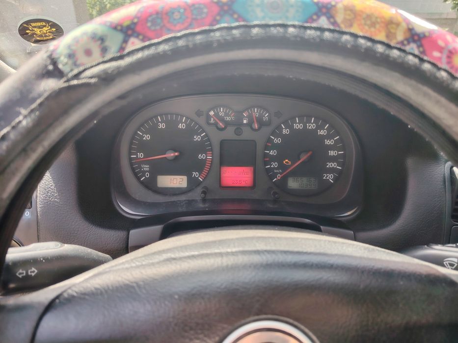 Vând  Golf 4- 1.4, 16v 2002