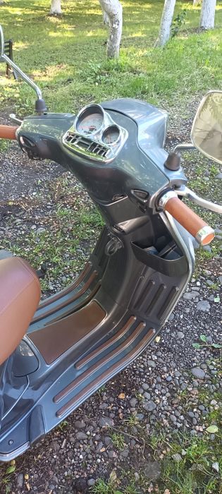 Piaggio Vespa 49cc 2timpi 5200km 2009