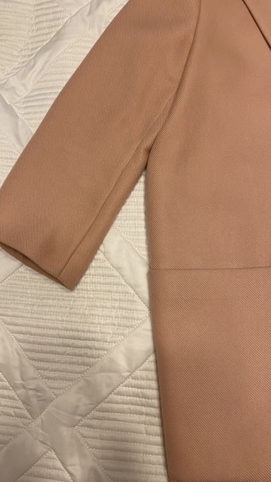 Пальто Zara розовое